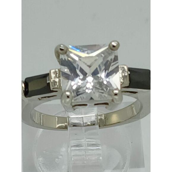 Vintage 3-Stone Gold GP Silver Tone Princess Cut Black CZ Engagement Ring Size 8 - Picture 6 of 10